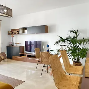 https://apartamentos-mares-de-lava-puerto-del-carmen.puertodelcarmen-hotels.org